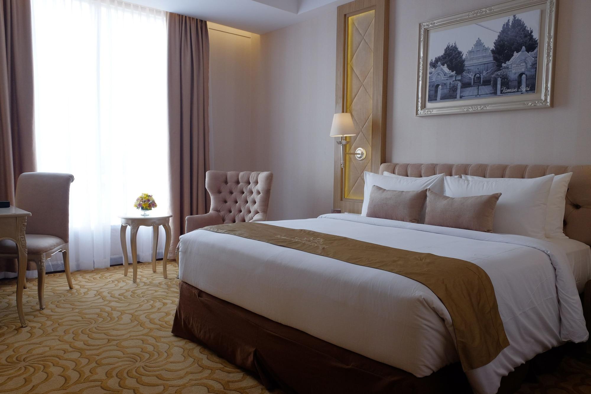 Grand Keisha Yogyakarta Hotel Kejayan Exterior foto
